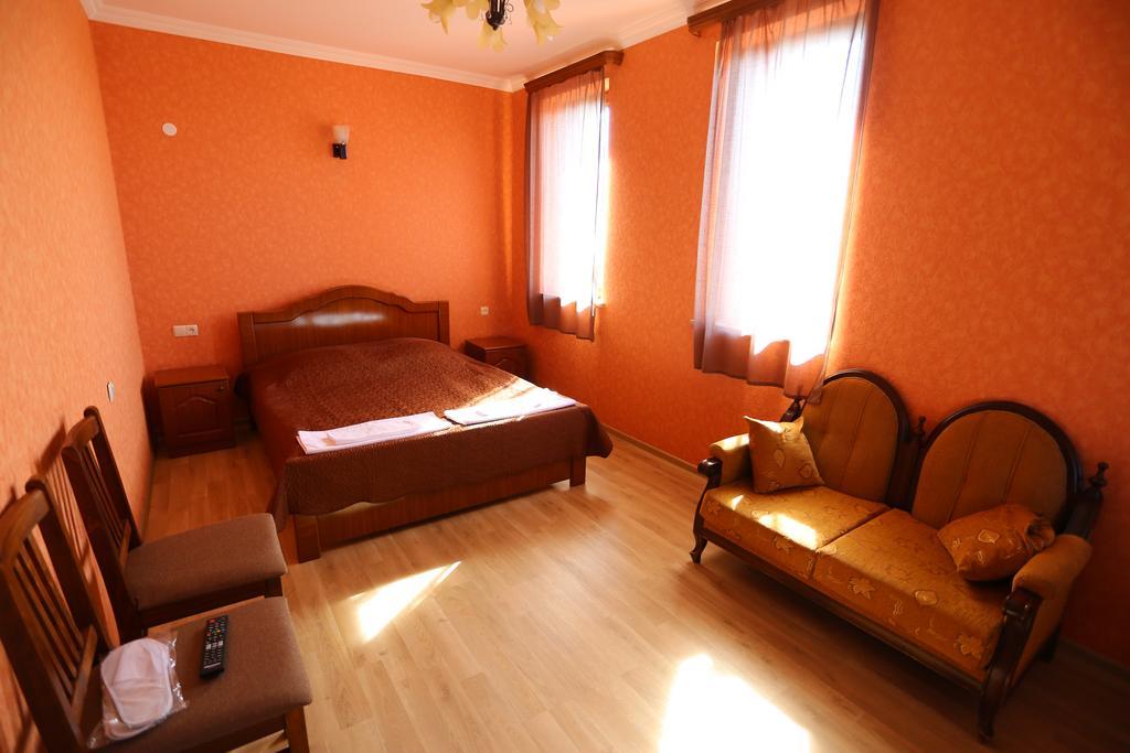 Hotel Sweet Home Телави Стая снимка