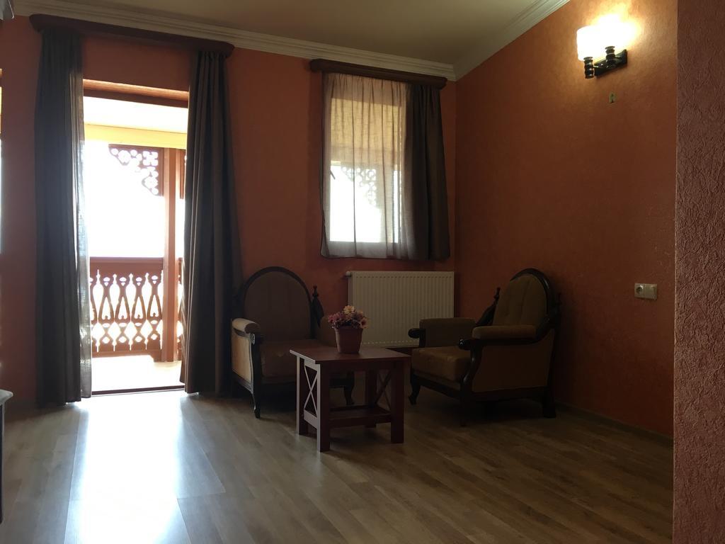 Hotel Sweet Home Телави Екстериор снимка