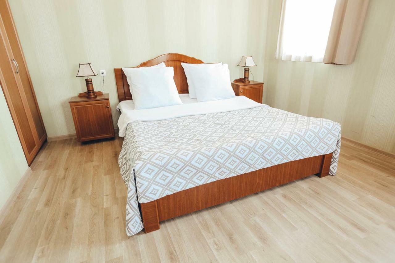 Hotel Sweet Home Телави Екстериор снимка